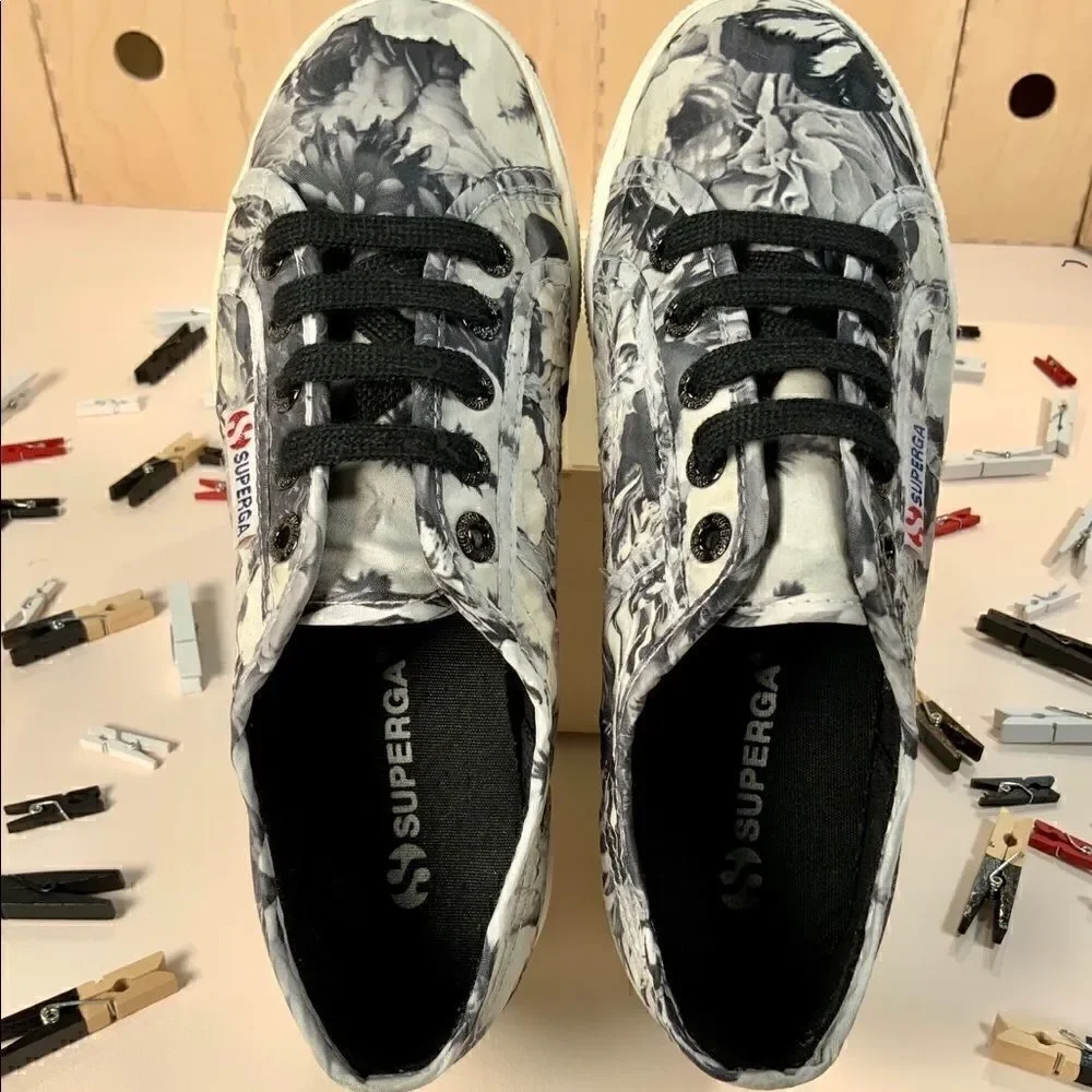 SUPERGA 2790 ANNABELLA FLORAL PLATFORM SNEAKER IN BLACK WHITE WOMEN’S SIZE EU 36